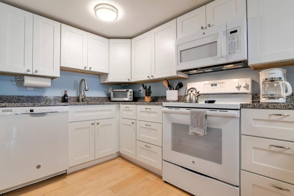 2Br Apt W/ 3 Min Walk To Downtown Swh - Low Tide 西南港 外观 照片
