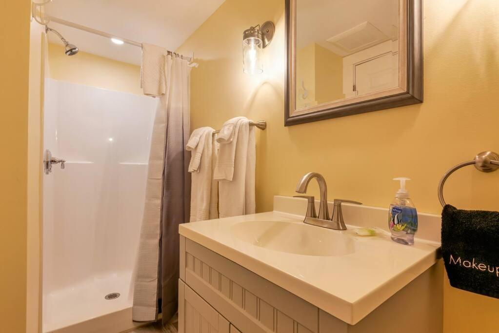 2Br Apt W/ 3 Min Walk To Downtown Swh - Low Tide 西南港 外观 照片